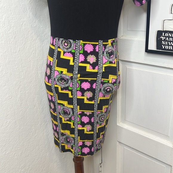 Vintage Versus Versace “Information is Power” Print Shirt Dress Size M - Picture 6 of 11